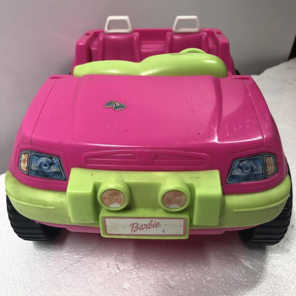 1999 Barbie Pink/Green Jeep Wrangler Convertible Goodyear Tires Mattel